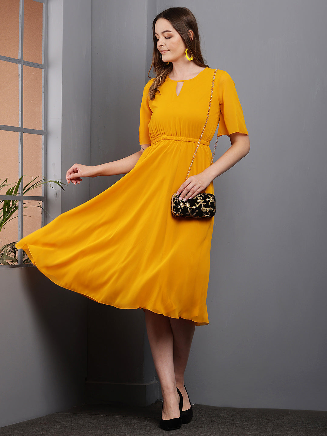 Tushita flowy summer casual midi length dress