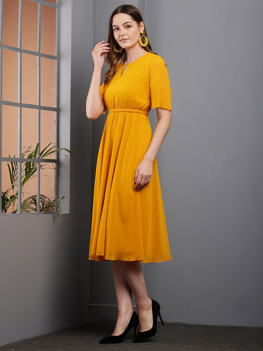 Tushita flowy summer casual midi length dress