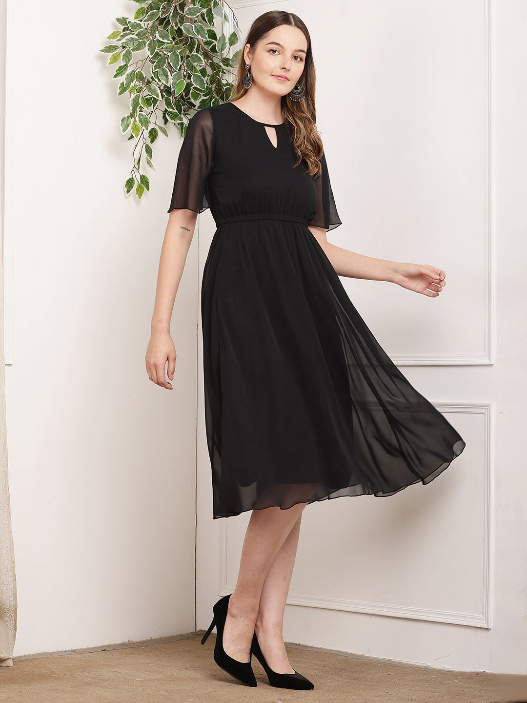 Tushita flowy summer casual midi length dress