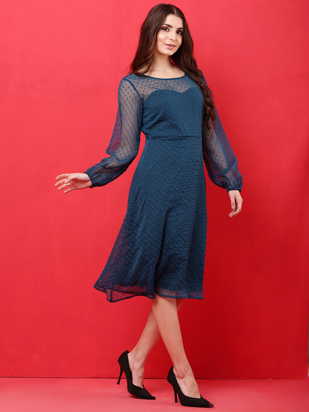 Tushita romantic Scoop neck textured Knee length dress