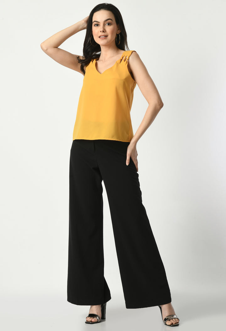 Clara Relaxed Fit Medium Top with V-Neck