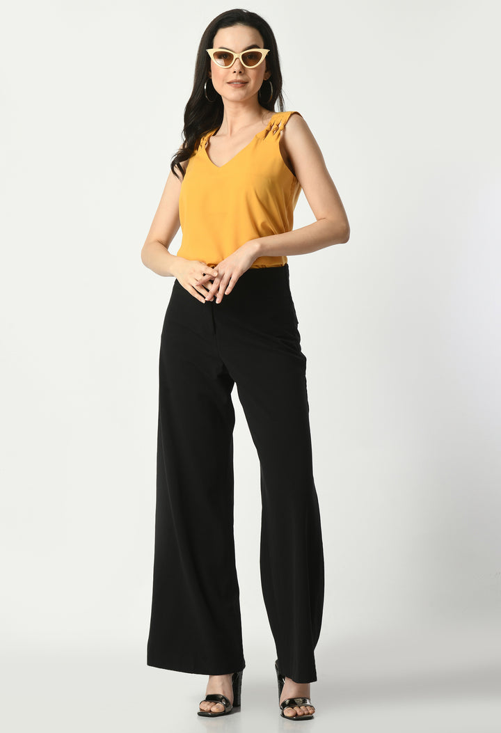 Clara Relaxed Fit Medium Top with V-Neck