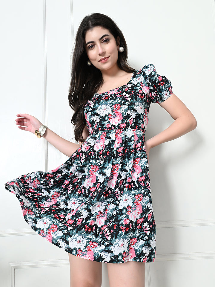 Tushita Round neck fit and flare Pleated Dreamy Floral print Summer holiday casual dress