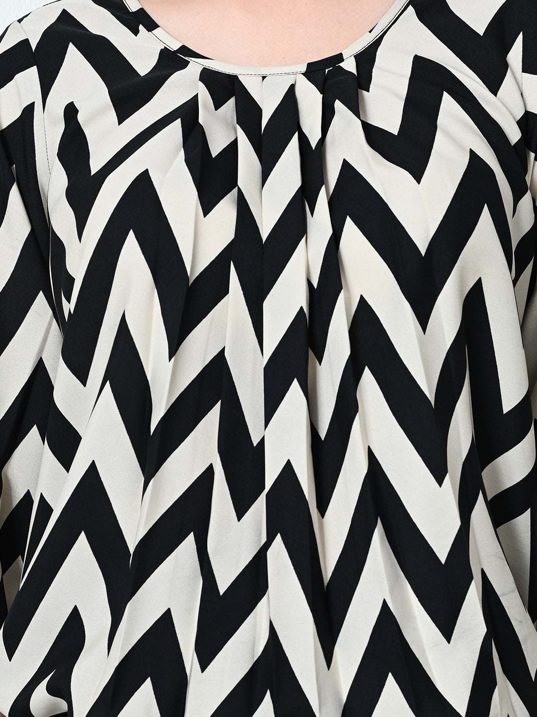 TUSHITA CHEVRON GEOMETRIC PRINT CASUAL SUMMER TOP